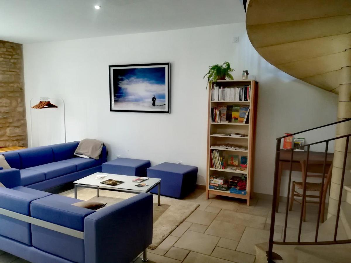 Gite La Maison Des Pelerins Villeneuve-dʼAveyron Exteriér fotografie